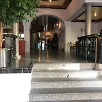 דירה Modern Apt, Swimming Pools, Wellness & Tennis