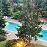 Modern Apt, Swimming Pools, Wellness & Tennis *