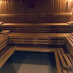 Modern Apt, Swimming Pools, Wellness & Tennis