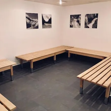 Modern Swimming Pools Wellness And Tennis Laax