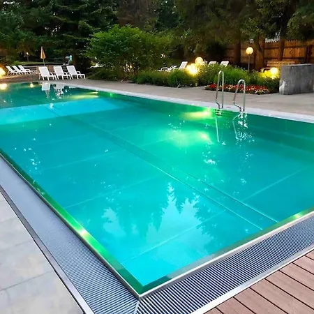 Modern Swimming Pools Wellness And Tennis * Laax