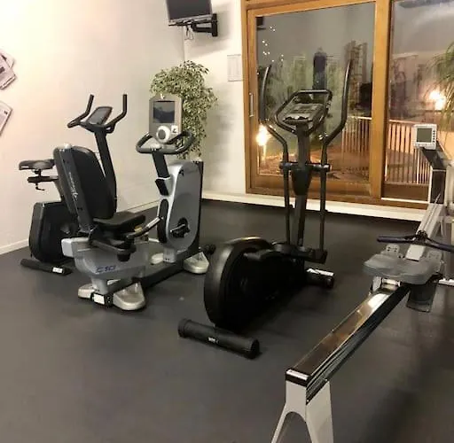 Modern Apt, Swimming Pools, Wellness & Tennis Апартаменты