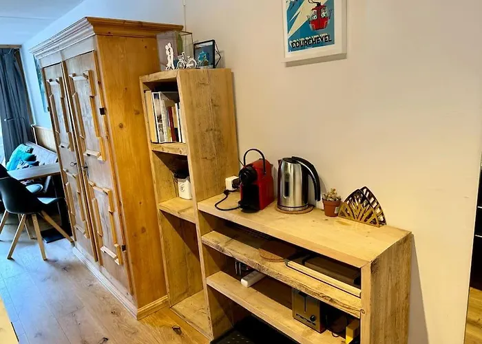 Апартаменты Modern Apt, Swimming Pools, Wellness & Tennis Лакс