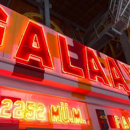 Appartamento Modern Apt, Swimming Pools, Wellness & Tennis *