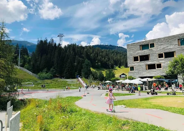 Apartman Modern Apt, Swimming Pools, Wellness & Tennis Laax