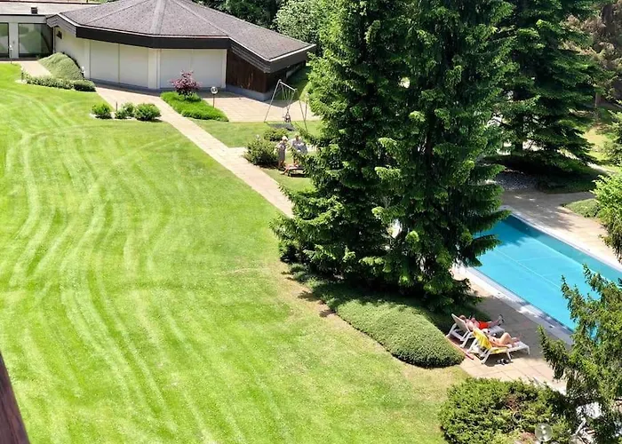 Modern Apt, Swimming Pools, Wellness & Tennis Apartman